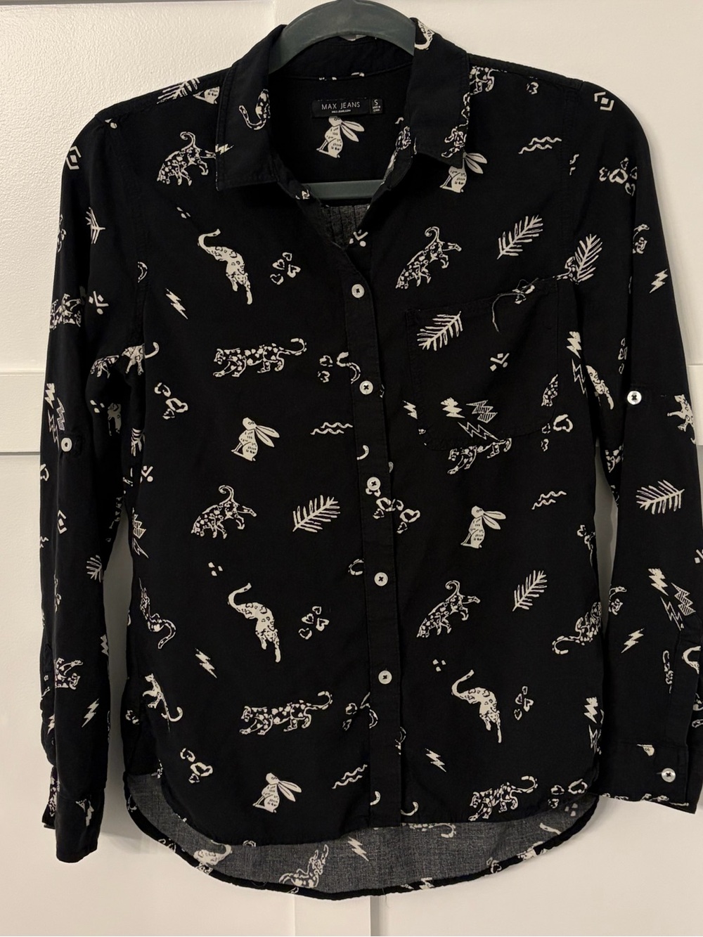 Max Jeans Women’s Black Printed Long-Sleeve Shirt